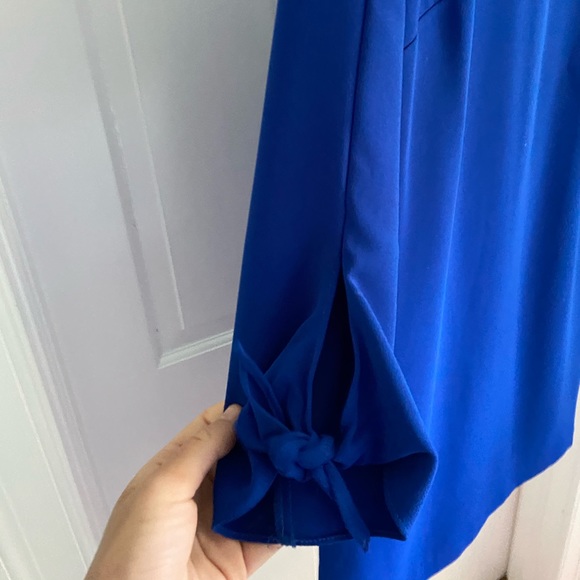 Simple dress - Picture 2 of 4